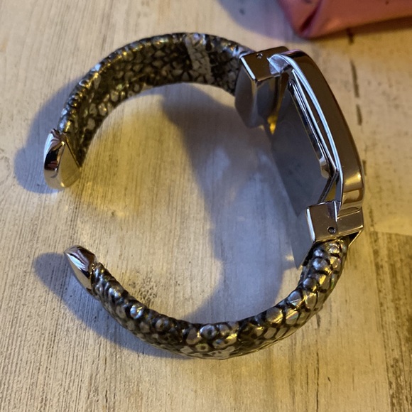 2/$15 Snakeskin bangle watch in matching bag - Picture 6 of 7